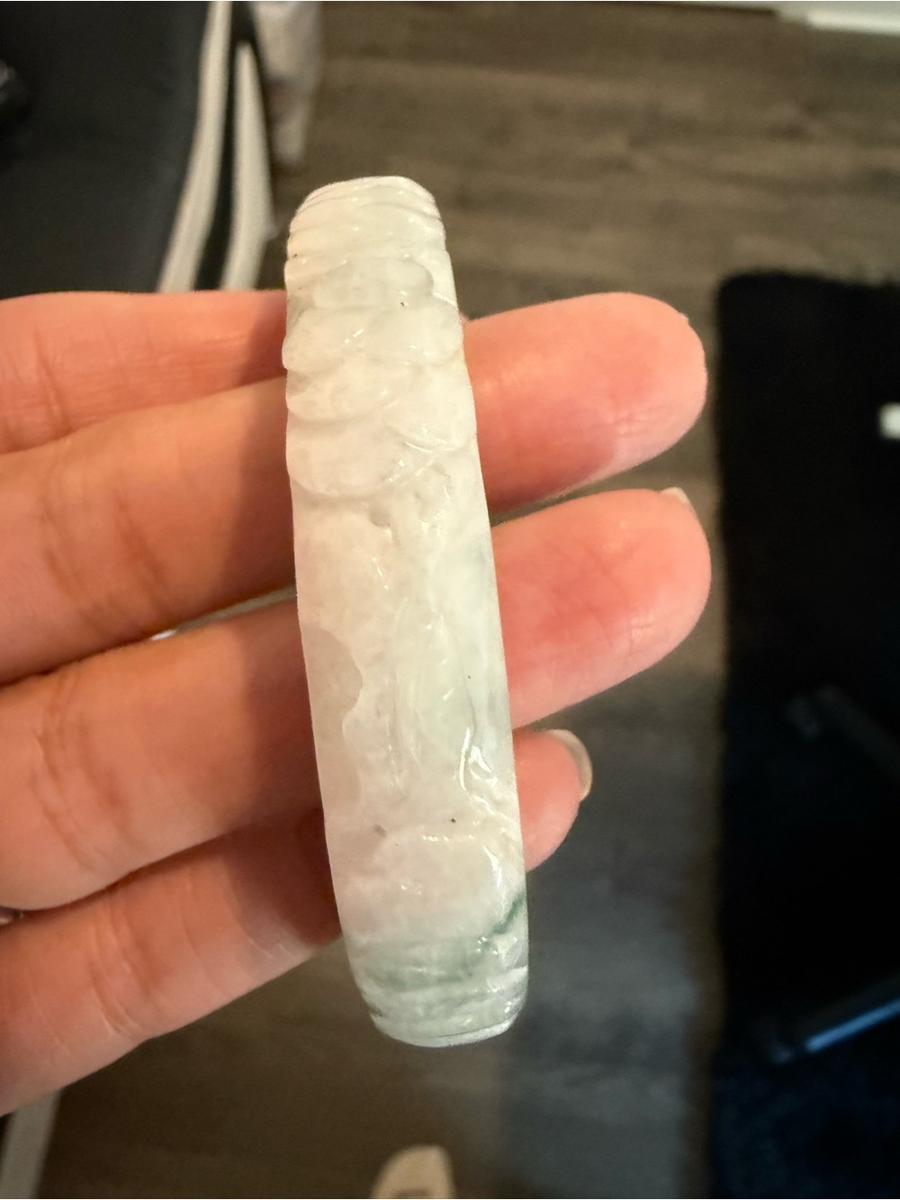 Green and White Carved Jadeite Bangle Bracelet - with carved center cutout - Picture 4 of 6